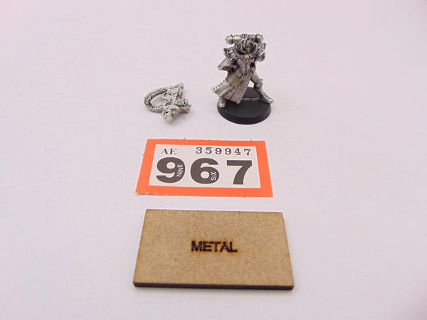 Battle Sister with Heavy Bolter