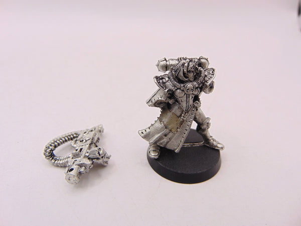 Battle Sister with Heavy Bolter