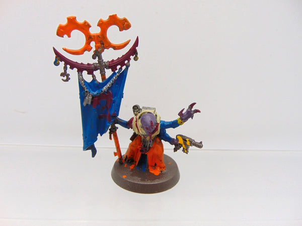 Acolyte Iconward