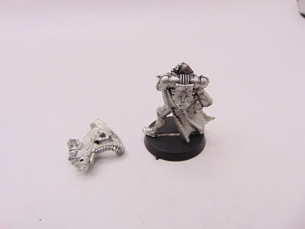 Battle Sister with Heavy Bolter