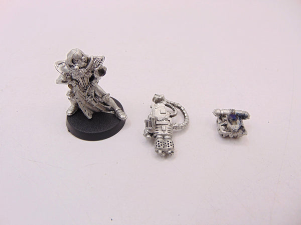 Battle Sister with Heavy Flamer