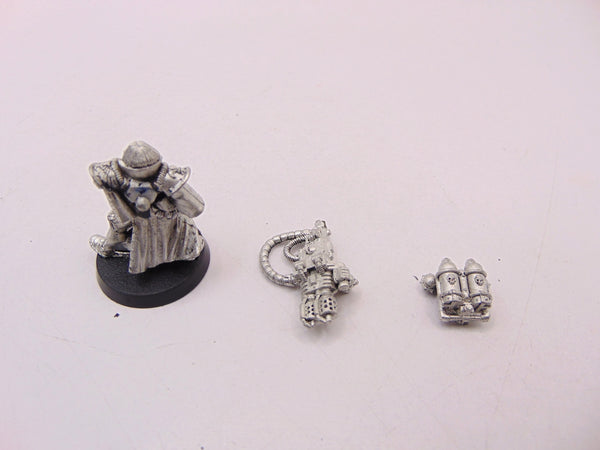 Battle Sister with Heavy Flamer