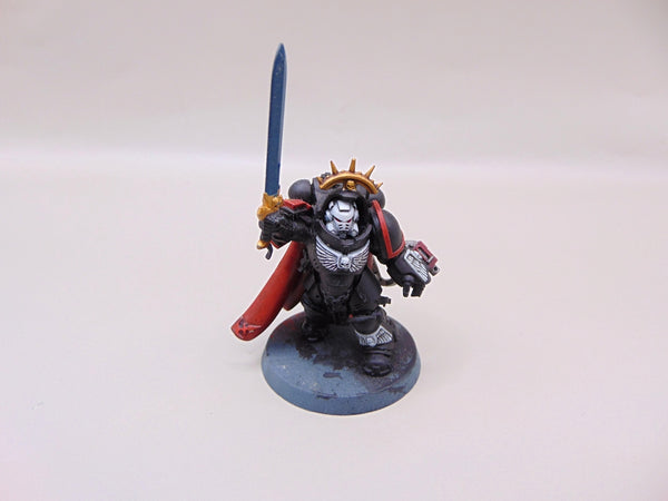 Primaris Captain in Gravis Armour