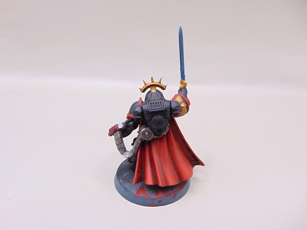 Primaris Captain in Gravis Armour