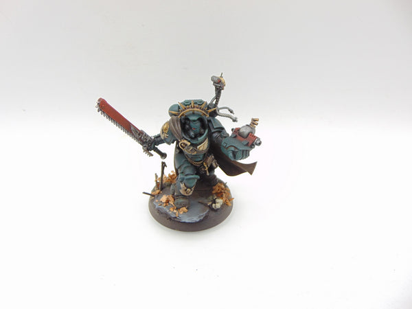 Primaris Captain in Gravis Armour