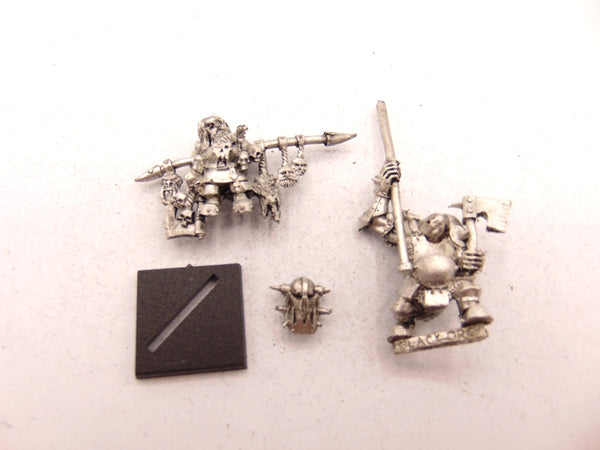 Black Orc Dead Dwarf Standard Bearer