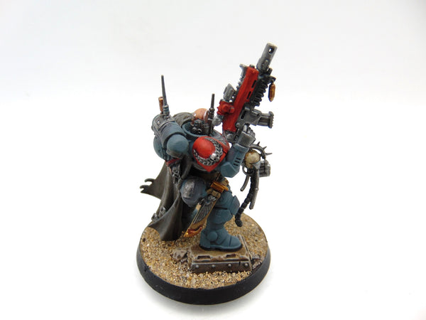 Primaris Captain in Phobos Armour