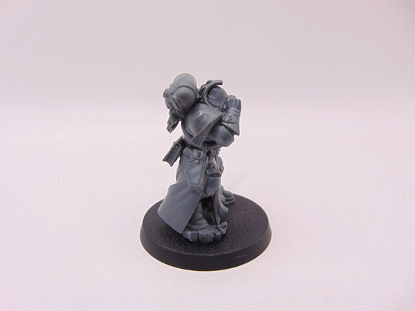 Primaris Librarian in Phobos Armour