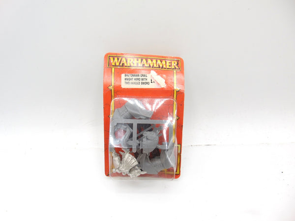 Grail Knight Hero with Two Handed Sword