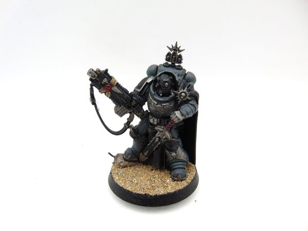 Primaris Captain in Gravis Armour