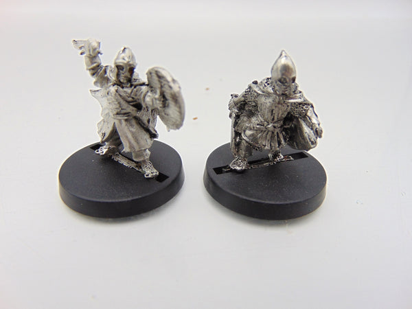 Armoured Merry and Pippin