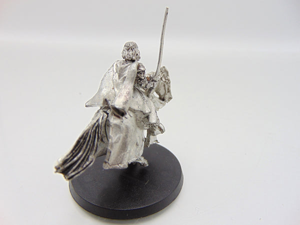 Aragorn King Elessar Black Gate Mounted