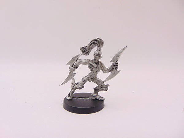 Wych with Hydra Knives