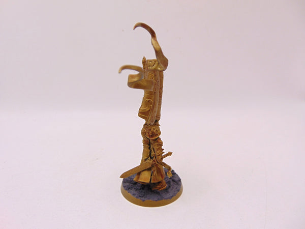 Knight Vexillor with Banner of Apothesis