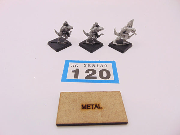 Skinks with Bows