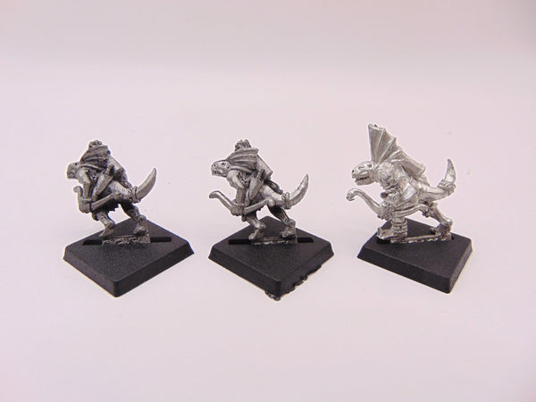 Skinks with Bows