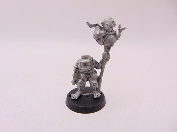 Rt202 Space Orks Command Standard Gort