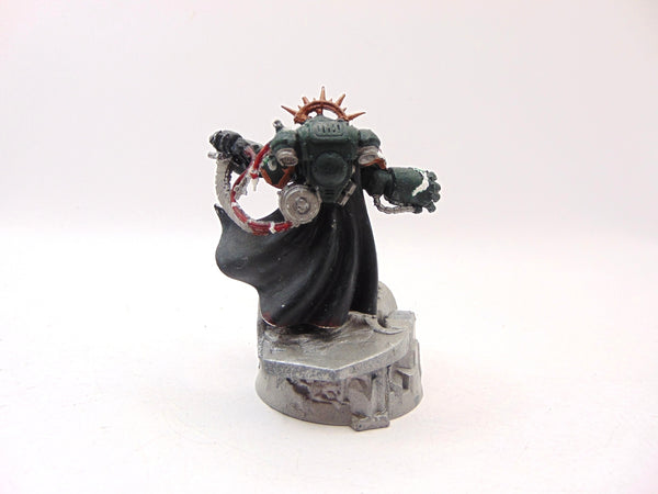 Primaris Captain in Gravis Armour