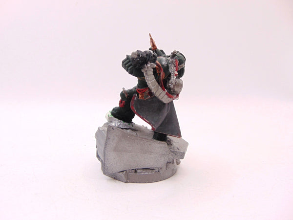 Primaris Captain in Gravis Armour