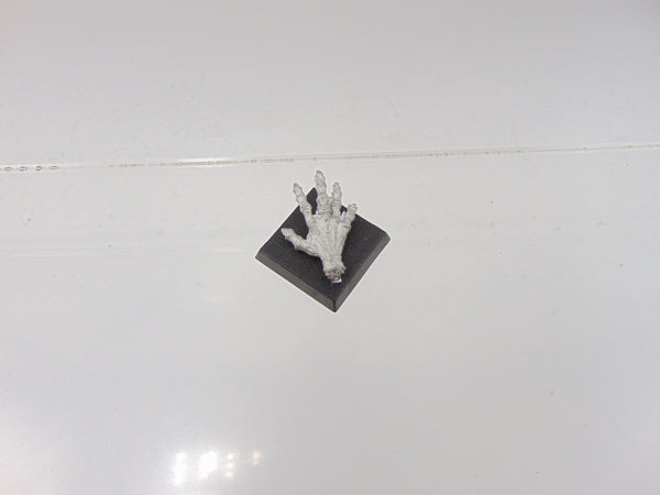 Chaos Familiar Creeping Claw