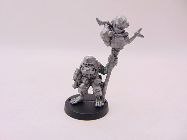 Rt202 Space Orks Command Standard Ringlug