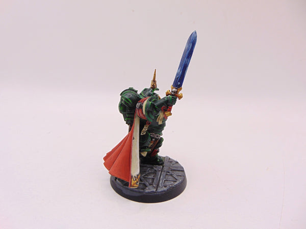 Primaris Captain in Gravis Armour
