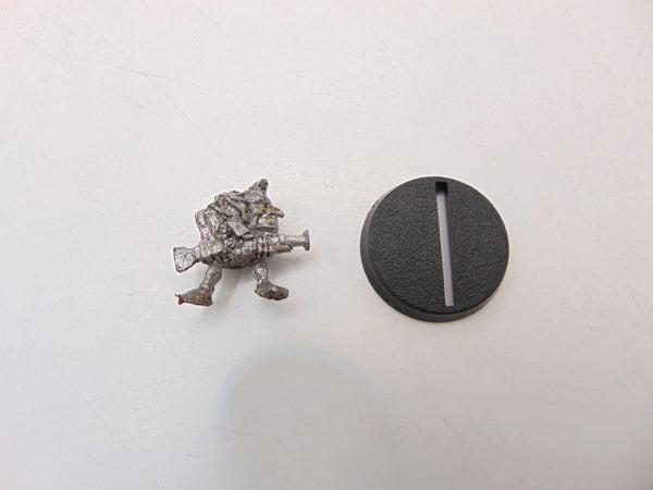 Gretchin armed with blunderbuss