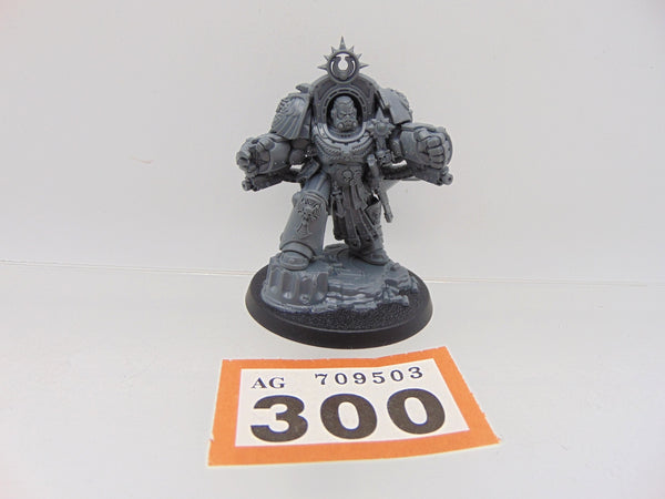 Marneus Calgar in Armour of Antilochus