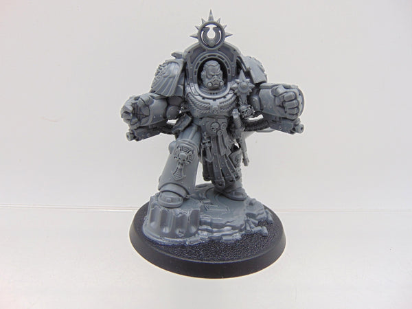 Marneus Calgar in Armour of Antilochus