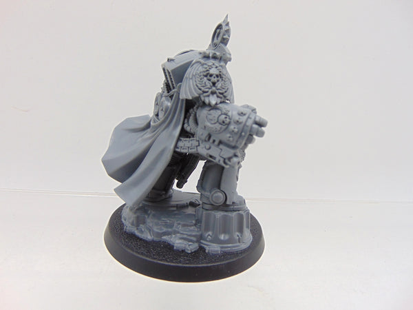 Marneus Calgar in Armour of Antilochus