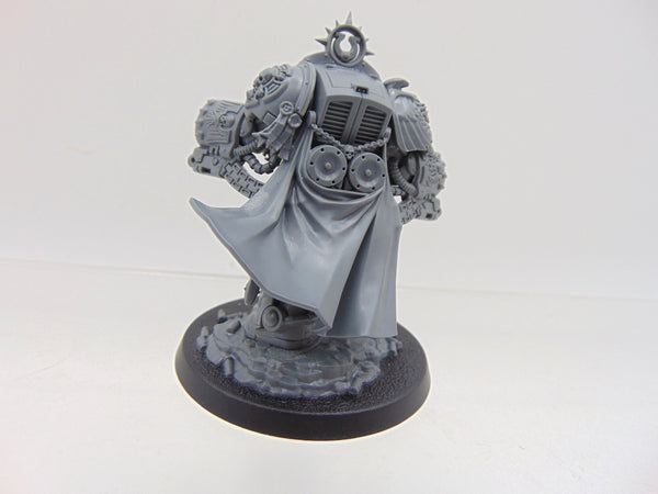 Marneus Calgar in Armour of Antilochus