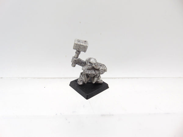 MM10 Champion Hammer & Shield