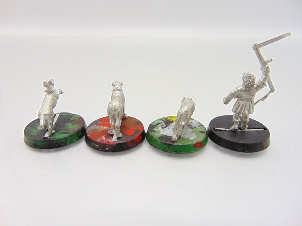 Farmer Maggot & Hounds