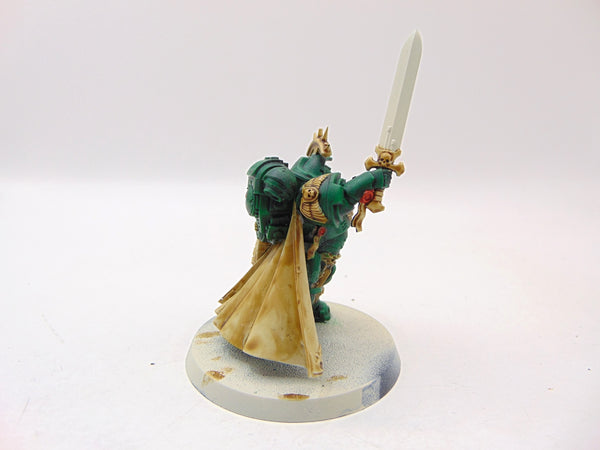 Primaris Captain in Gravis Armour