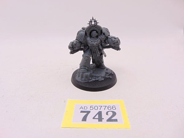 Marneus Calgar in Armour of Antilochus