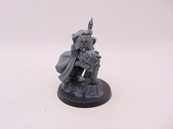 Marneus Calgar in Armour of Antilochus