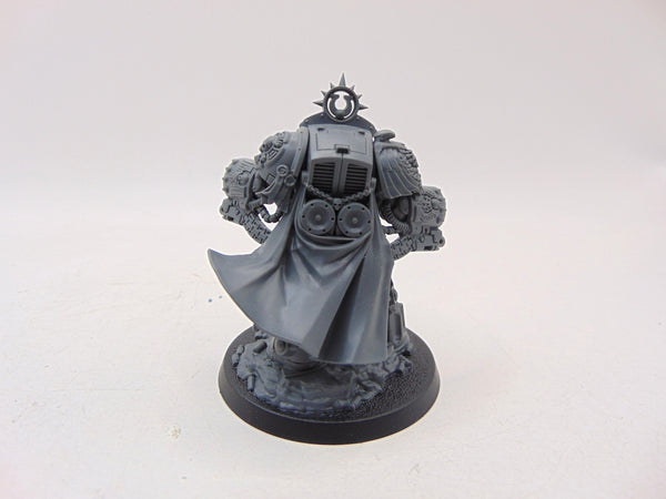 Marneus Calgar in Armour of Antilochus