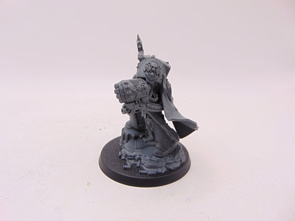 Marneus Calgar in Armour of Antilochus