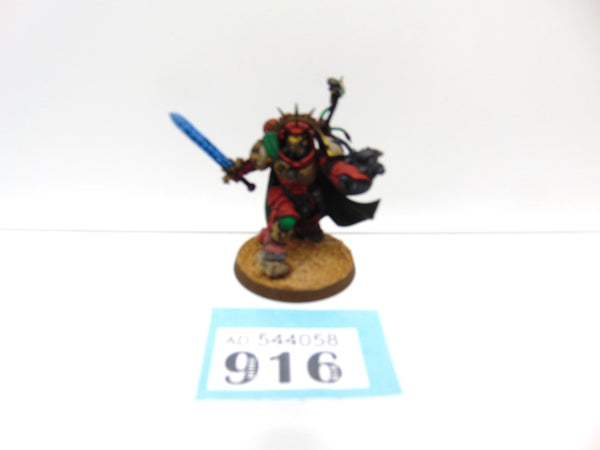 Primaris Captain in Gravis Armour
