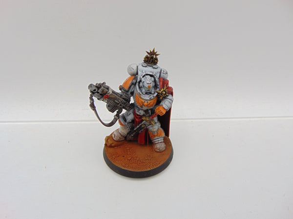 Primaris Captain in Gravis Armour