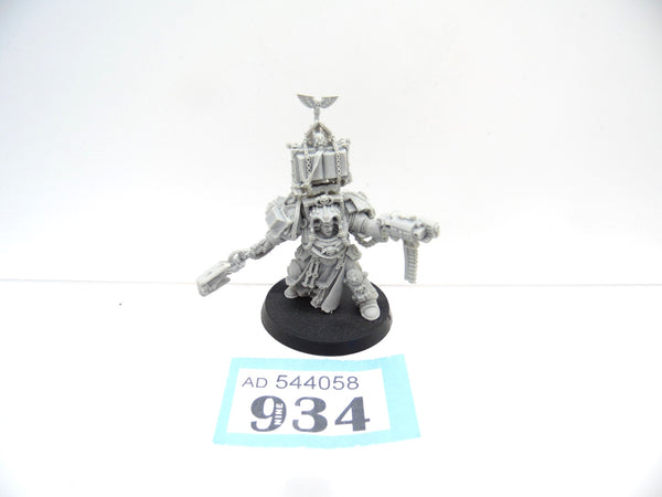 Librarian in Terminator Armour