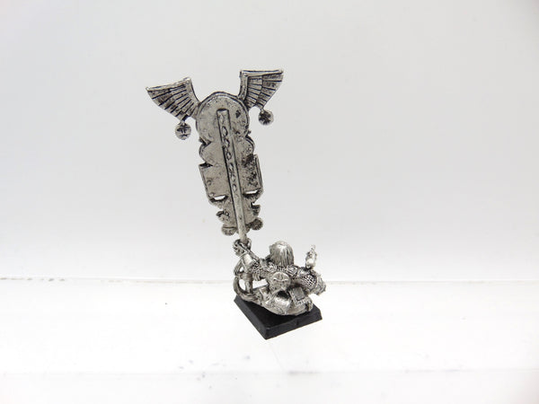 Ltd Ed Army Box Dwarf Army Standard Bearer