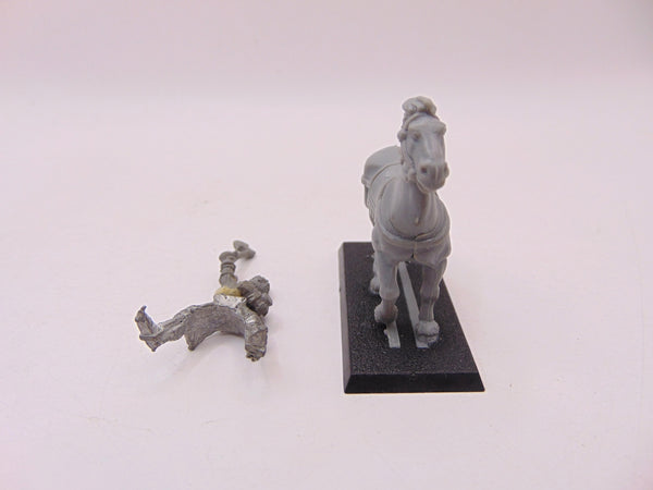 Bretonnian Knight - Axe and Open Helm