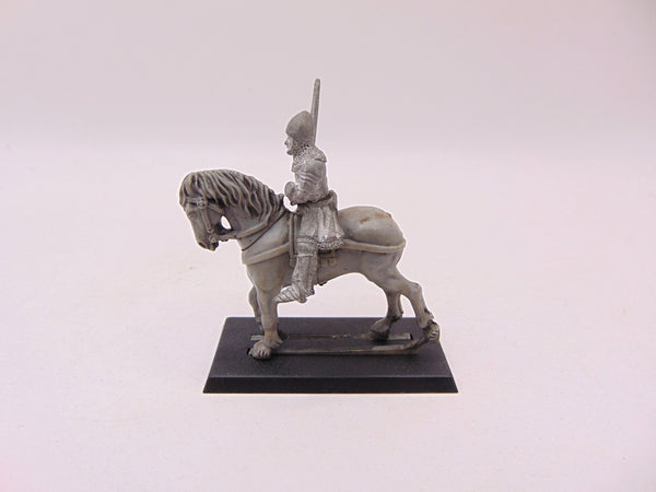 Bretonnian Knight - Sword and Open Helm