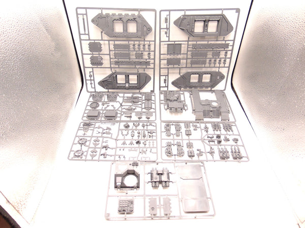 Land Raider Crusader / Redeemer