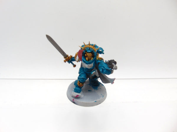 Primaris Captain in Gravis Armour
