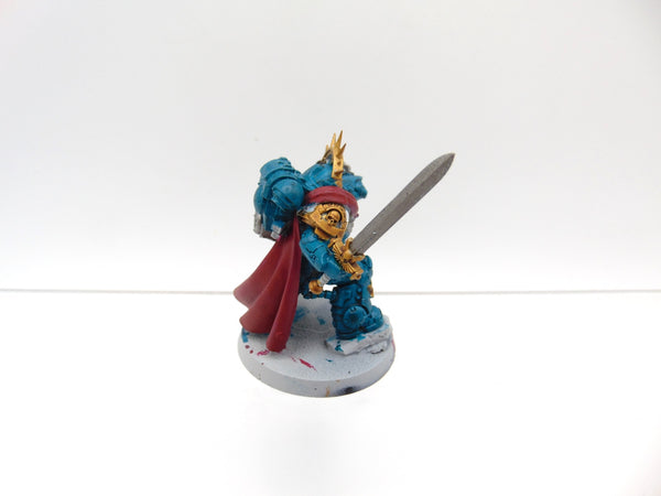 Primaris Captain in Gravis Armour