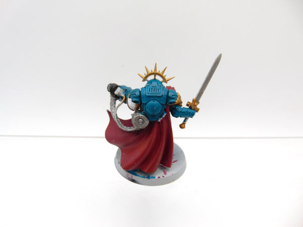 Primaris Captain in Gravis Armour