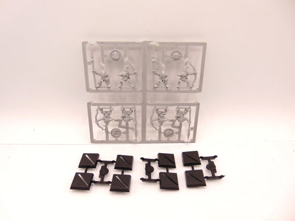 Warhammer Quest Plastic Goblin Archer & Spearman