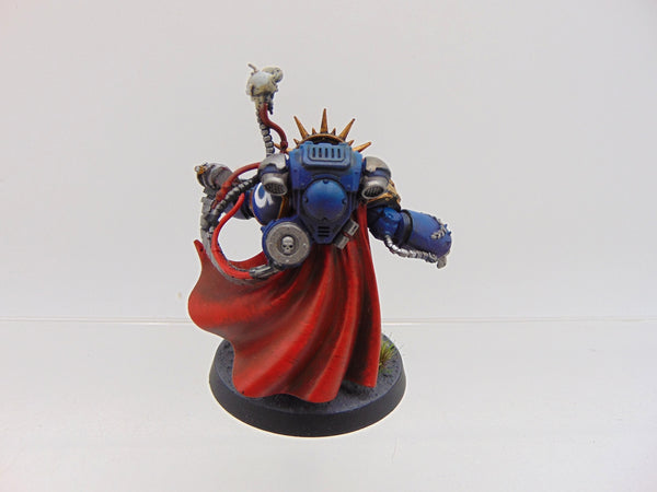 Primaris Captain in Gravis Armour